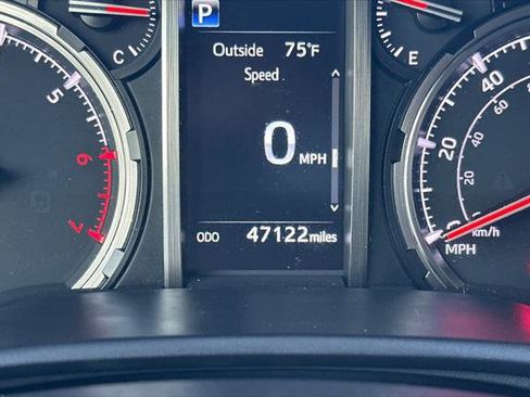 Certified 2024 Toyota 4Runner TRD Off-Road image 29