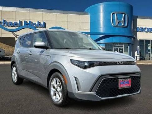 Used 2024 Kia Soul LX w/ Option Group 015 FWD image 1
