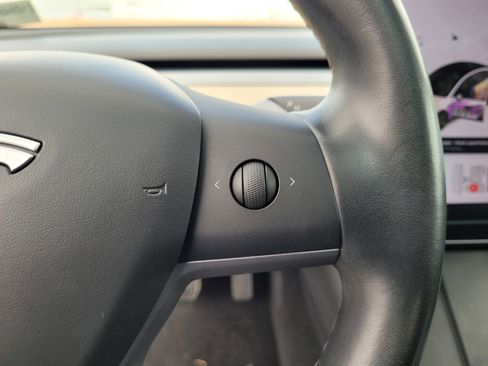 Used 2018 Tesla Model 3 Long Range image 23