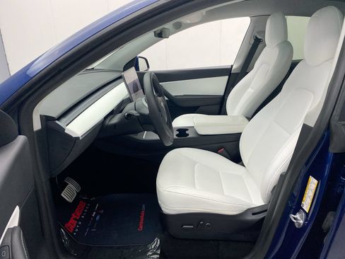 Used 2022 Tesla Model Y Performance AWD/4WD image 14