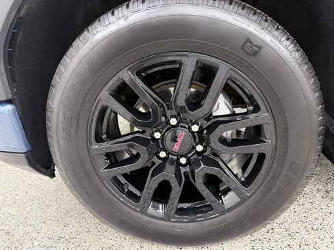 Used 2024 GMC Sierra 1500 Elevation w/ Preferred Package AWD/4WD image 14