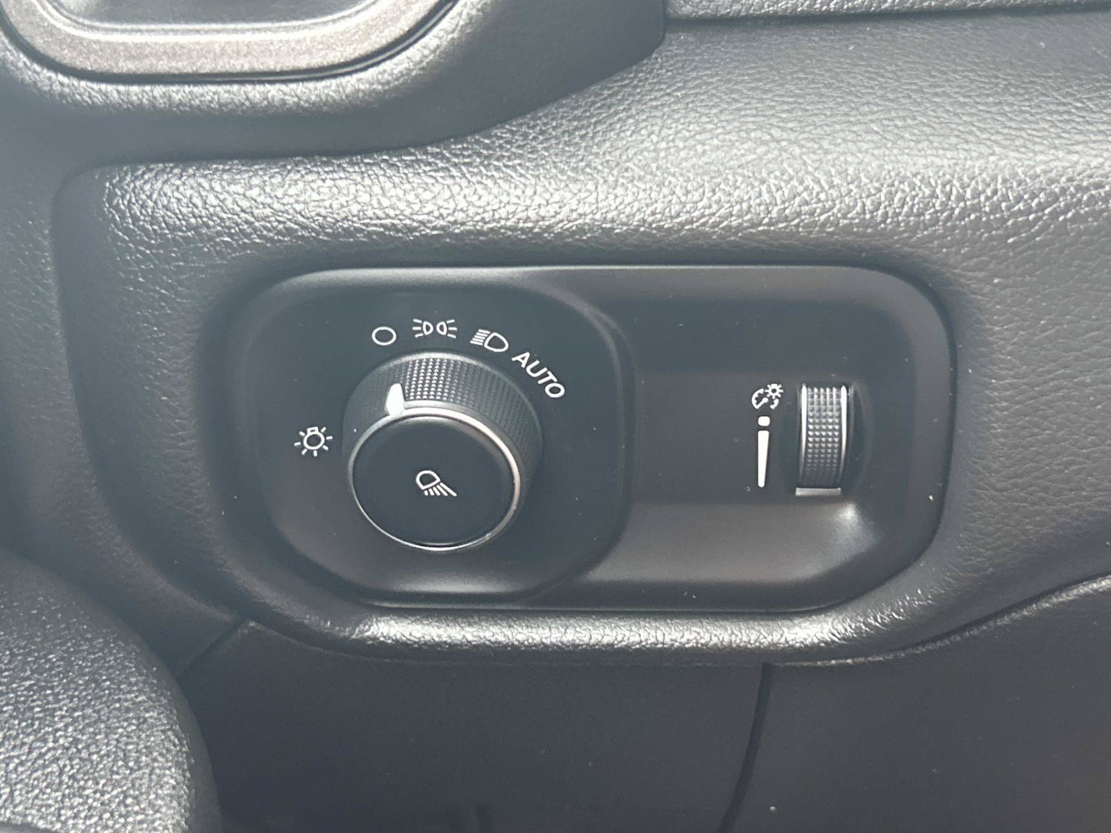 Used 2022 RAM 2500 Tradesman AWD/4WD image 41