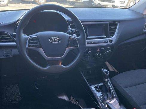 Used 2019 Hyundai Accent SE image 6