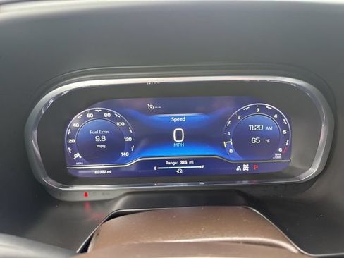 Used 2023 Chevrolet Tahoe Z71 w/ Luxury Package AWD/4WD image 26
