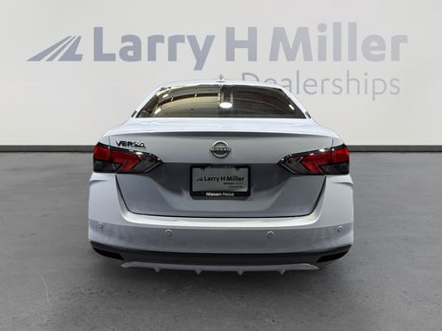 Certified 2025 Nissan Versa SV w/ Trunk Package FWD image 4