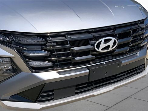 Used 2025 Hyundai Tucson SEL FWD image 30