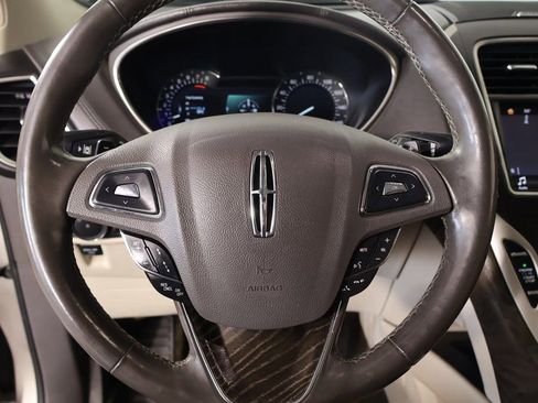 Used 2018 Lincoln MKX Reserve w/ Driver Assistance Package image 3