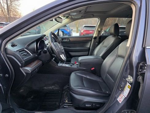 Used 2017 Subaru Outback 2.5i Limited image 17