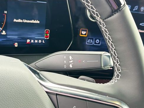 New 2026 Chevrolet Traverse Z71 w/ Enhanced Driving Package image 16