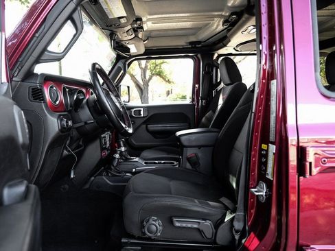 Used 2021 Jeep Wrangler Unlimited Rubicon image 46