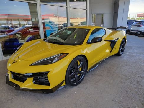 Used 2025 Chevrolet Corvette Z06 w/ Z07 Performance Package RWD image 6