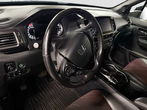 Used 2023 Honda Ridgeline Black Edition image 9
