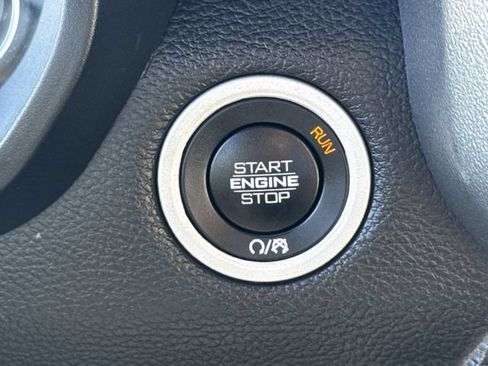 Used 2024 RAM 1500 Laramie AWD/4WD image 22