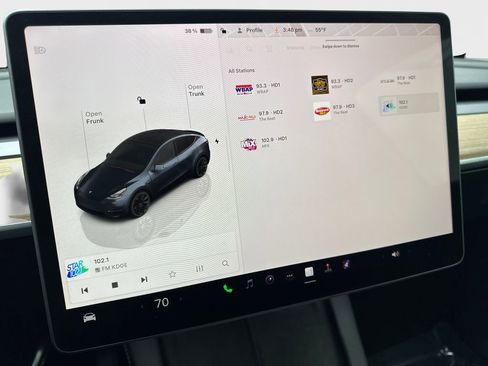 Used 2024 Tesla Model Y Long Range AWD/4WD image 64