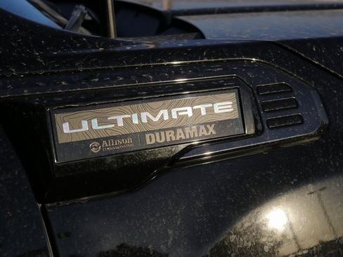 Used 2025 GMC Sierra 2500 Denali Ultimate image 9