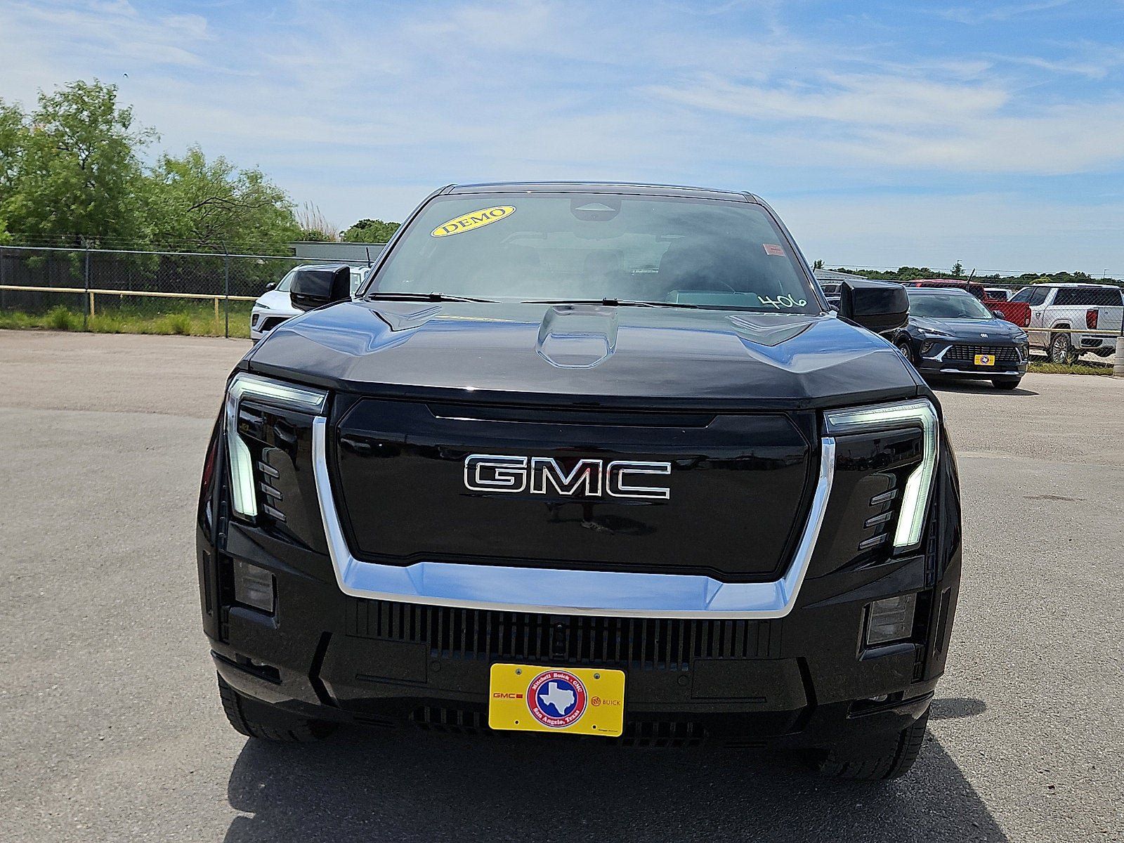 New 2025 GMC Sierra EV Denali AWD/4WD image 8