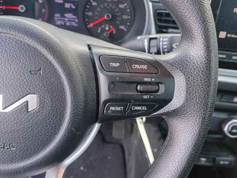Used 2023 Kia Rio S image 22
