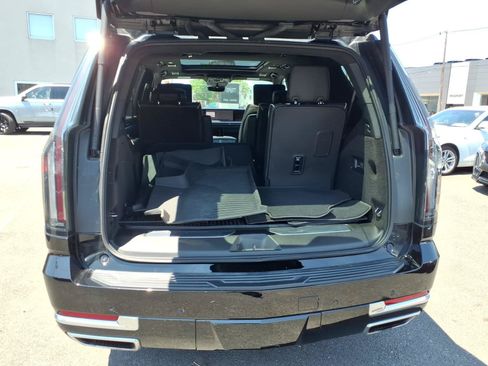 Certified 2026 Cadillac Escalade Platinum Luxury w/ LPO, Floor Liner Package AWD/4WD image 13