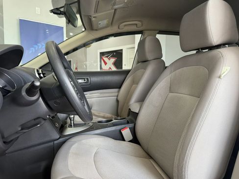 Used 2013 Nissan Rogue SV AWD/4WD image 7