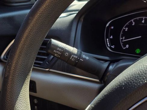 Used 2020 Honda Accord EX image 30