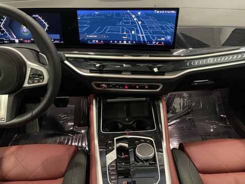 Used 2025 BMW X6 xDrive40i w/ Climate Comfort Package image 18