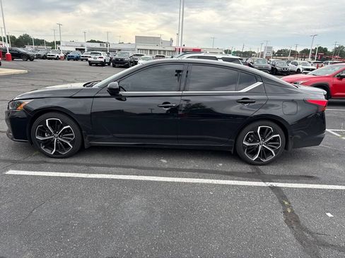 Certified 2023 Nissan Altima 2.5 SR FWD image 6