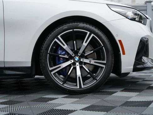 Used 2024 BMW 540i xDrive w/ Executive Package AWD/4WD image 86