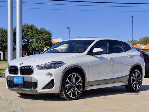 Used 2018 BMW X2 sDrive28i w/ M SportX Package image 3