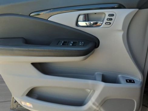 Used 2019 Honda Pilot Elite image 16