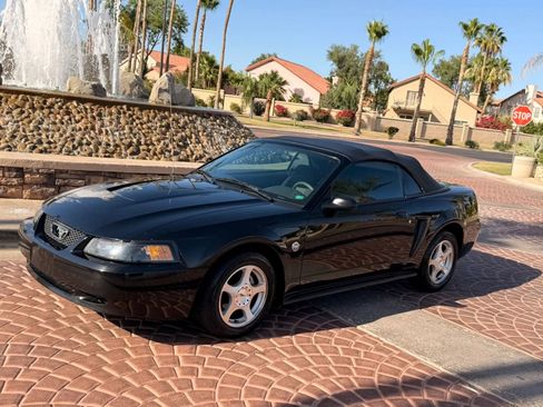 Used 2004 Ford Mustang Premium RWD image 40