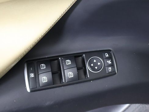 Used 2017 Tesla Model X 75D image 37