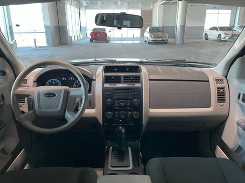 Used 2011 Ford Escape XLS w/ 101A Rapid Spec Order Code FWD image 29