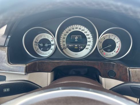 Used 2014 Mercedes-Benz E 350 4MATIC Sedan image 34