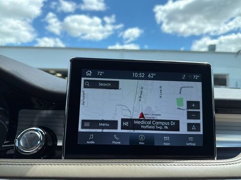 Certified 2022 Lincoln Corsair AWD w/ Premium Package image 3