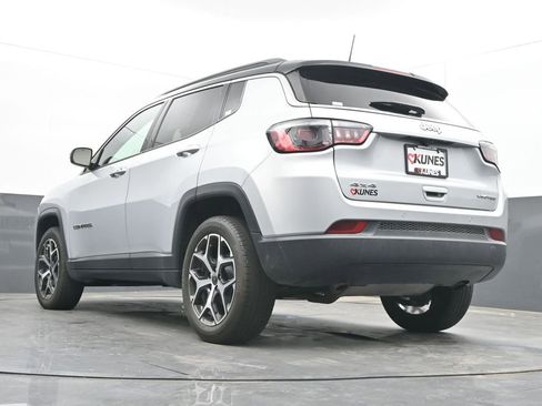 Used 2025 Jeep Compass Limited AWD/4WD image 50