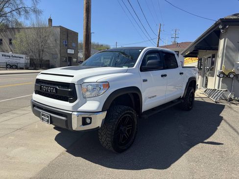 Used 2017 Toyota Tundra SR5 w/ TRD Off Road Package AWD/4WD image 7