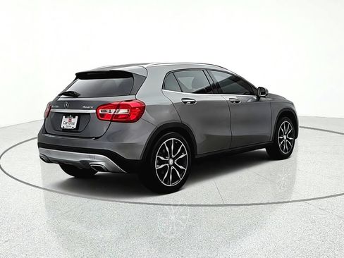 Used 2017 Mercedes-Benz GLA 250 4MATIC image 7