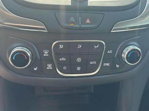 Used 2024 Chevrolet Equinox LT AWD/4WD image 28