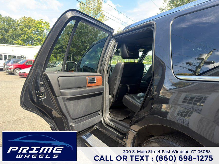 Used 2015 Lincoln Navigator 2WD image 11
