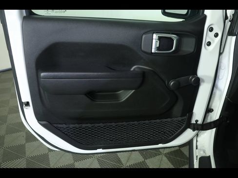 Used 2023 Jeep Wrangler Unlimited Sport AWD/4WD image 11