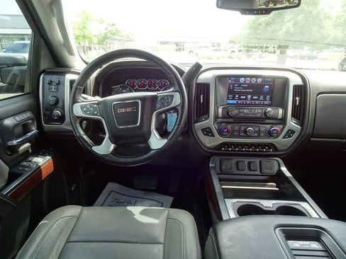 Used 2018 GMC Sierra 2500 SLT w/ Duramax Plus Package AWD/4WD image 21