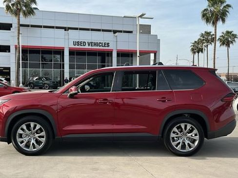 Used 2025 Toyota Grand Highlander AWD Hybrid image 3