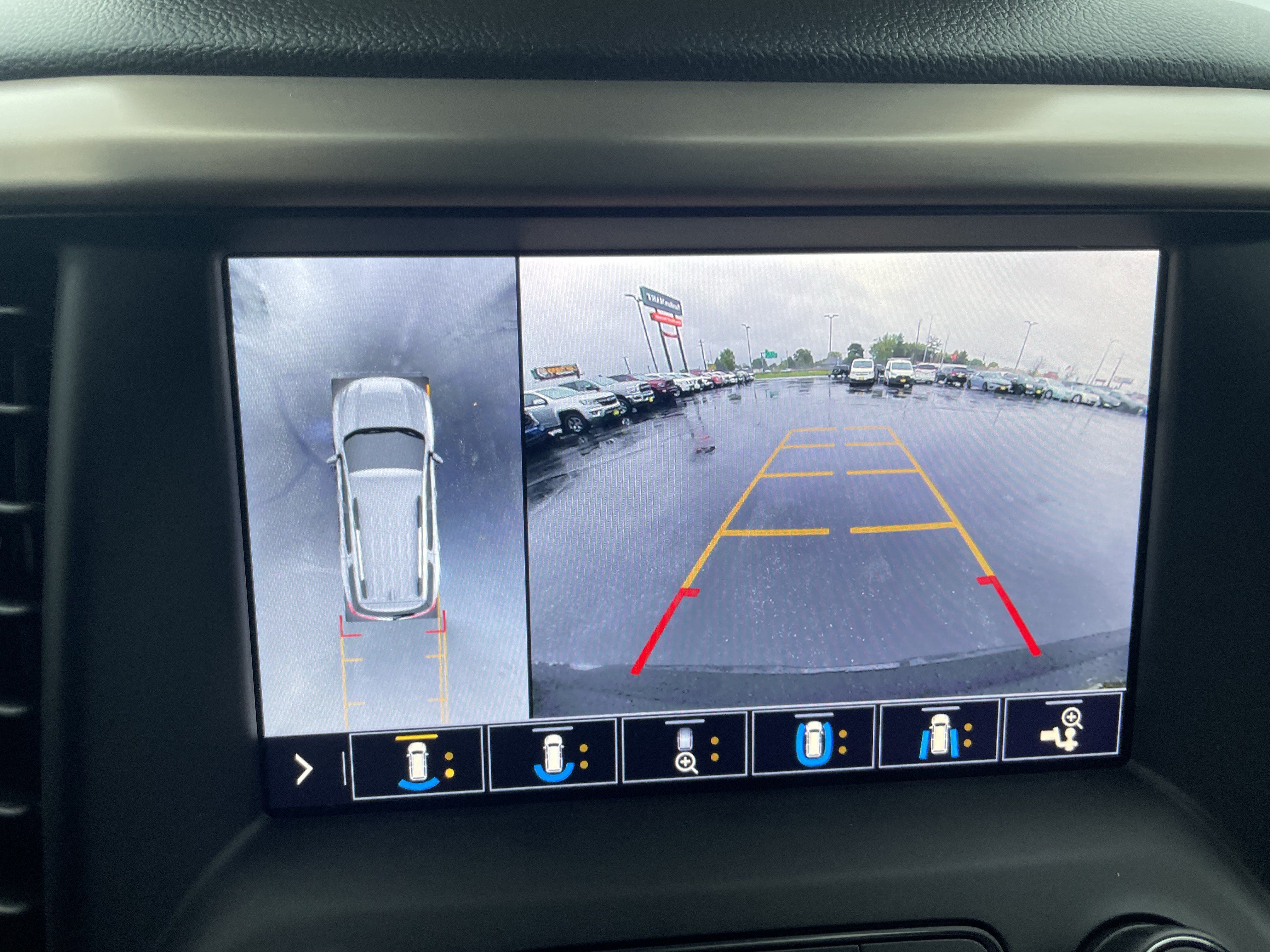 Used 2020 GMC Acadia Denali w/ Trailering Package AWD/4WD image 21