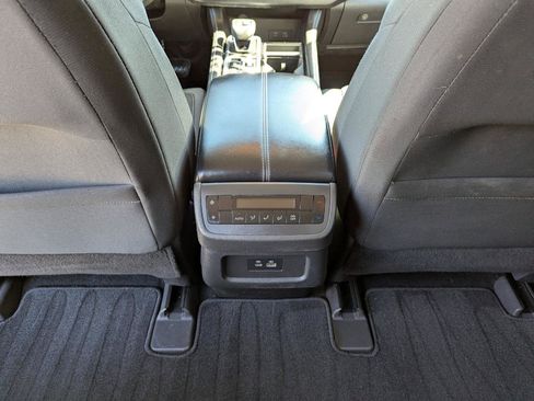 Used 2022 Nissan Pathfinder S AWD/4WD image 37