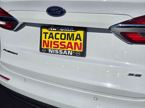 Used 2019 Ford Fusion SE FWD image 33