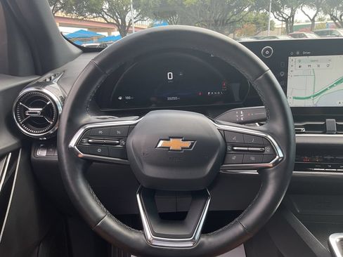 Used 2025 Chevrolet Equinox LT FWD image 27