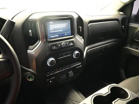 Used 2024 Chevrolet Silverado 2500 Custom w/ Custom Value Package AWD/4WD image 8