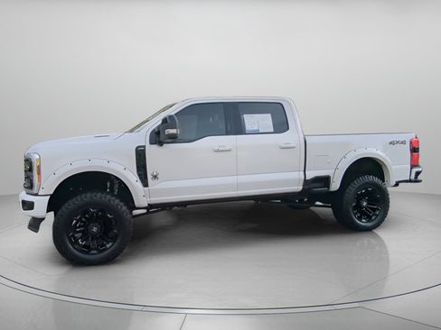 Certified 2024 Ford F250 Lariat w/ Lariat Ultimate Package AWD/4WD image 12