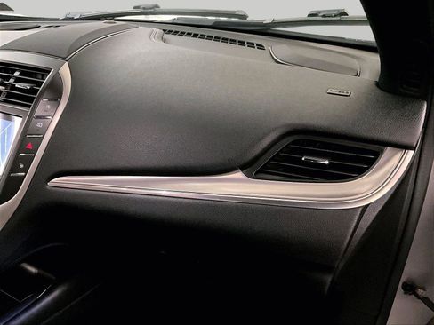 Used 2017 Lincoln MKC Reserve image 15