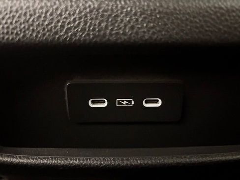 Used 2025 Honda Pilot Sport image 18